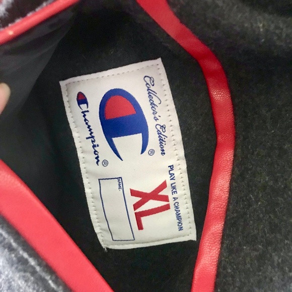 Champion Collection Edition Big C Logo & Back Logo Reversible Puffer Jacket - Picture 7 of 8